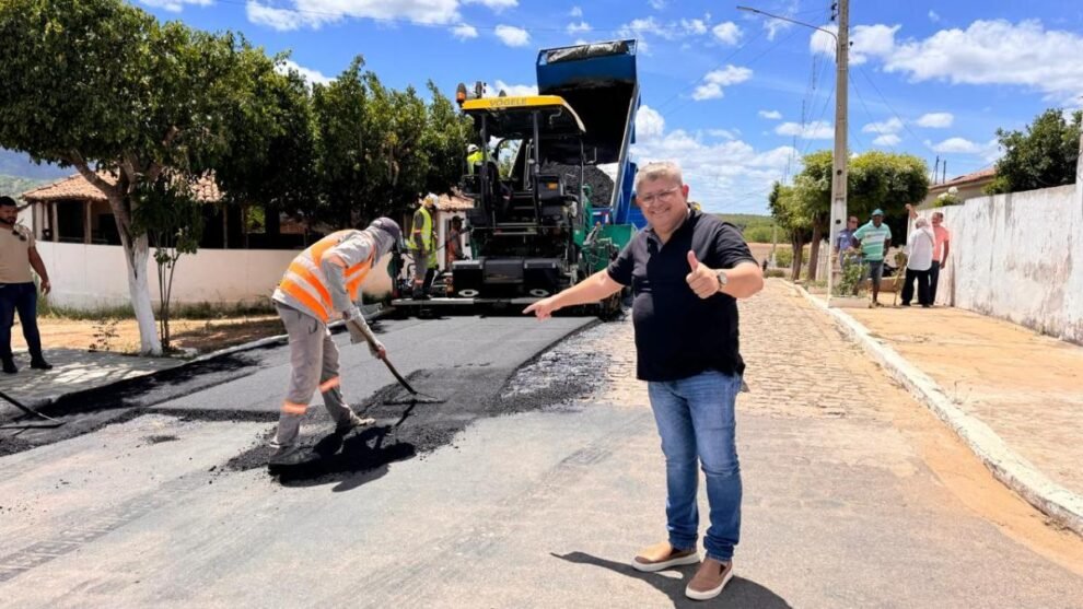 calumbi-inicia-asfaltamento-de-ruas-por-meio-de-emenda-parlamentar-de-waldemar-oliveira