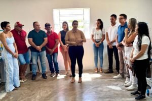 itapetim:-aline-karina-visita-fabrico-de-confeccoes-no-sitio-pe-de-serra