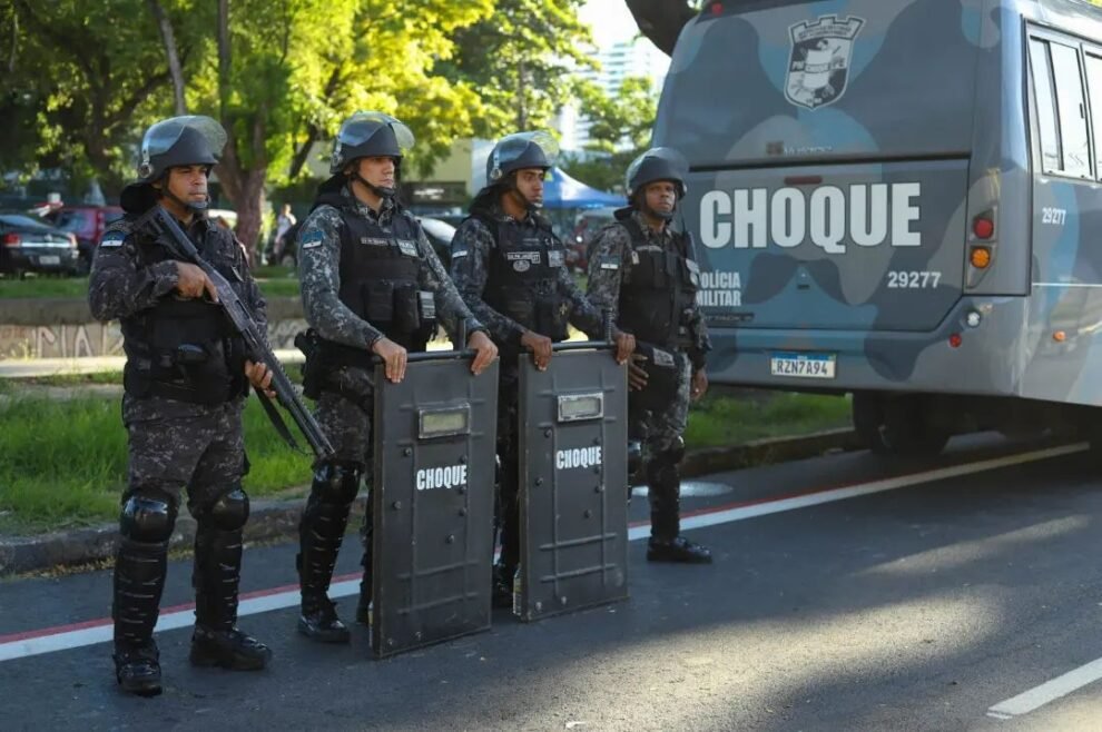 clima-de-decisao:-pm-mobiliza-quase-800-policiais-para-garantir-seguranca-em-sport-x-retro