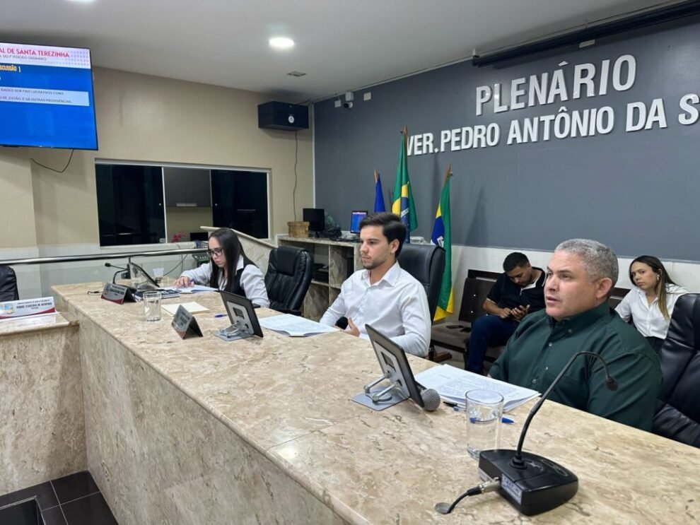confira-algumas-acoes-dos-vereadores-de-santa-terezinha-no-mes-de-marco/2025.