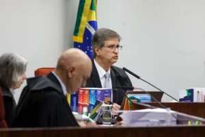 pgr-da-‘balde-de-agua-fria’-em-vereadora-do-pt-e-se-posiciona-contra-prisao-de-bolsonaro