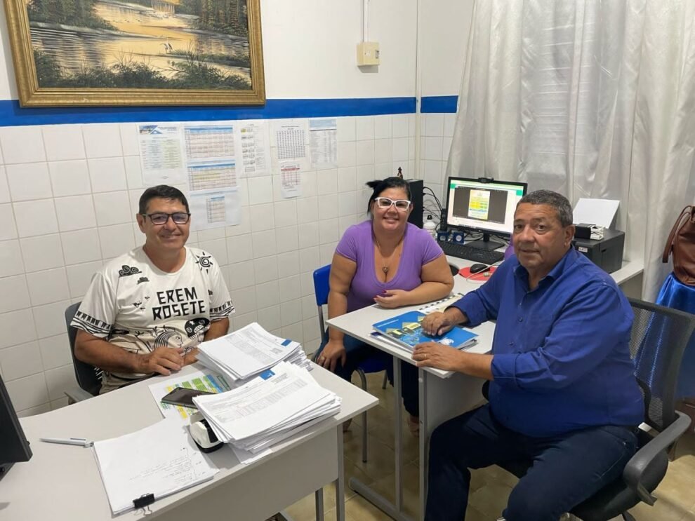 iguaracy:-assessor-do-governo-do-estado-visita-erem-professora-rosete