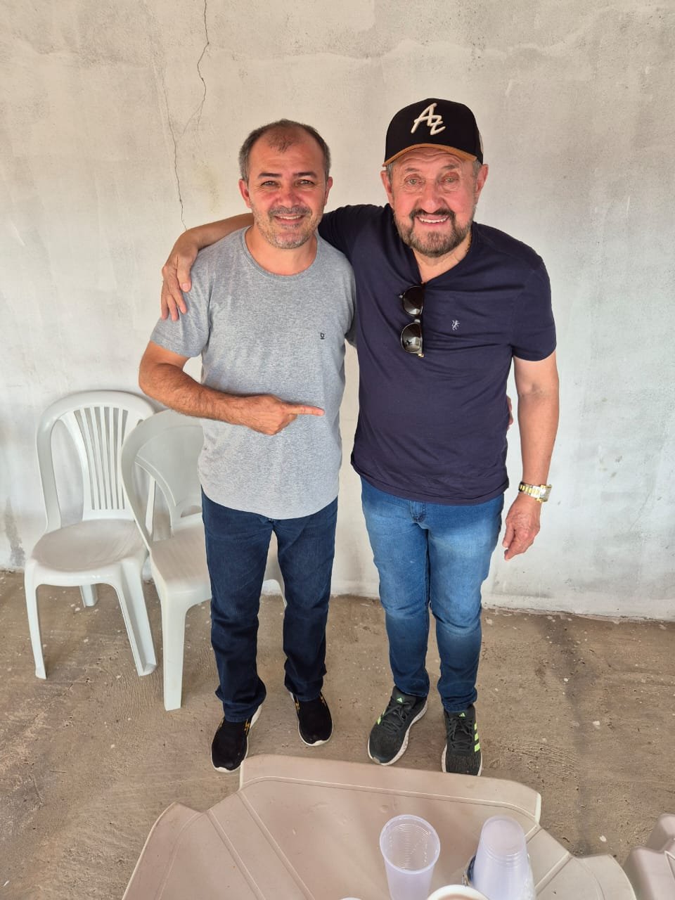 ex-prefeito-carlos-evandro-cada-vez-mais-proximo-da-oposicao-discute-2028