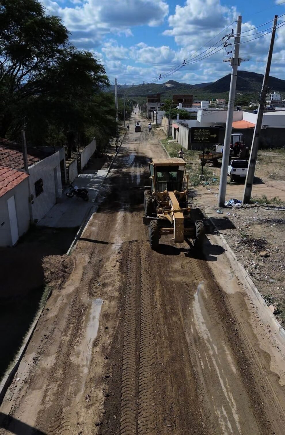 prefeitura-de-arcoverde-inicia-intervencao-emergencial-na-rua-cicero-monteiro-de-mello