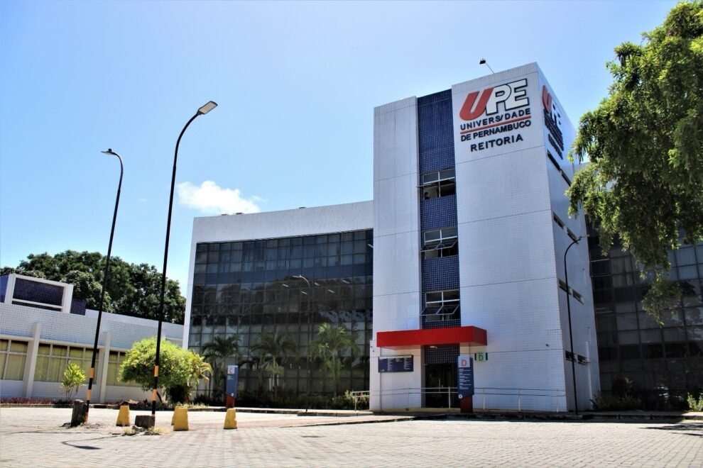 governo-de-pernambuco-abre-concurso-publico-para-58-professores-da-upe