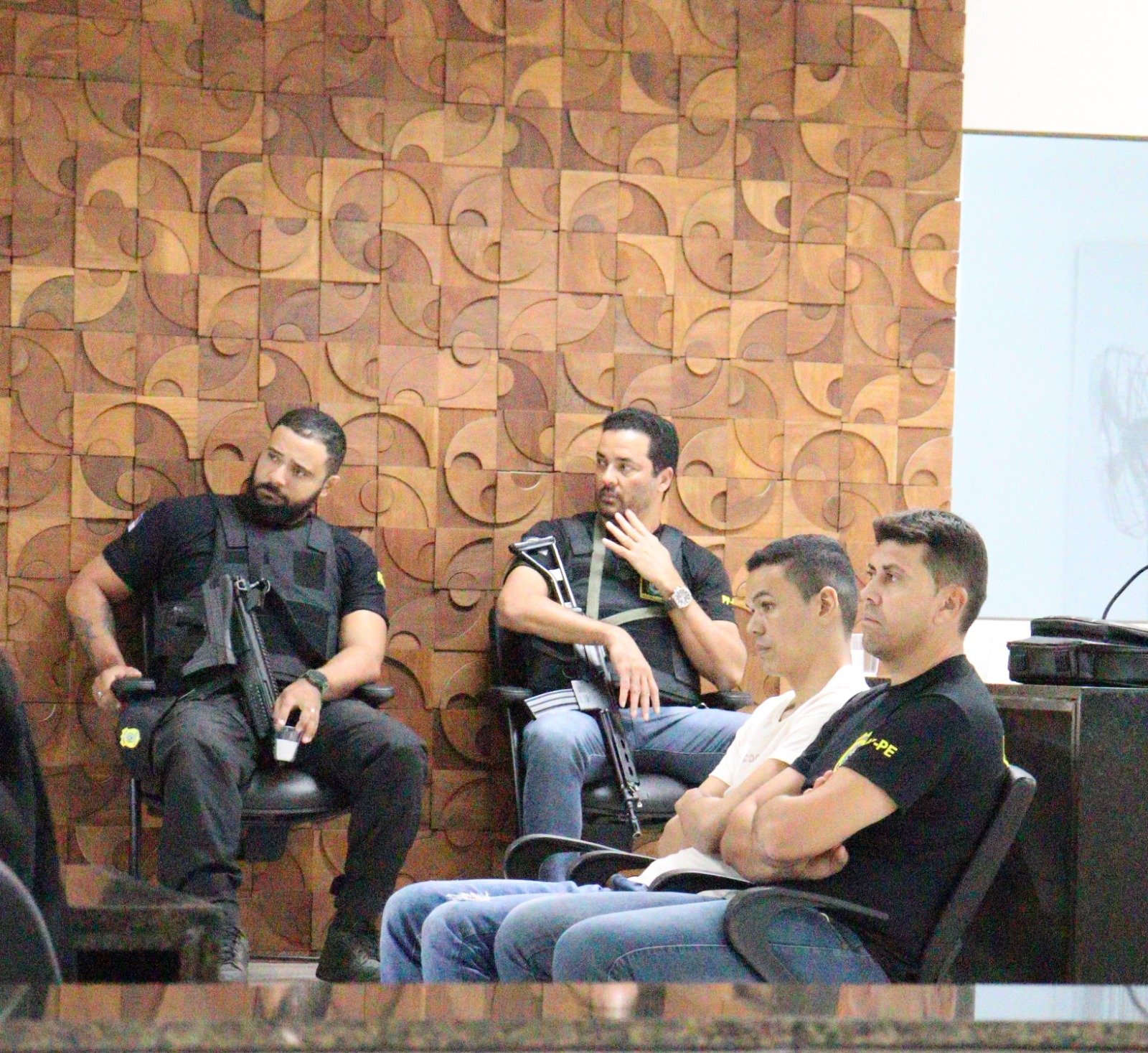 juri-condena-reu-em-serra-talhada-que-disparou-ate-8-vezes-contra-vitima