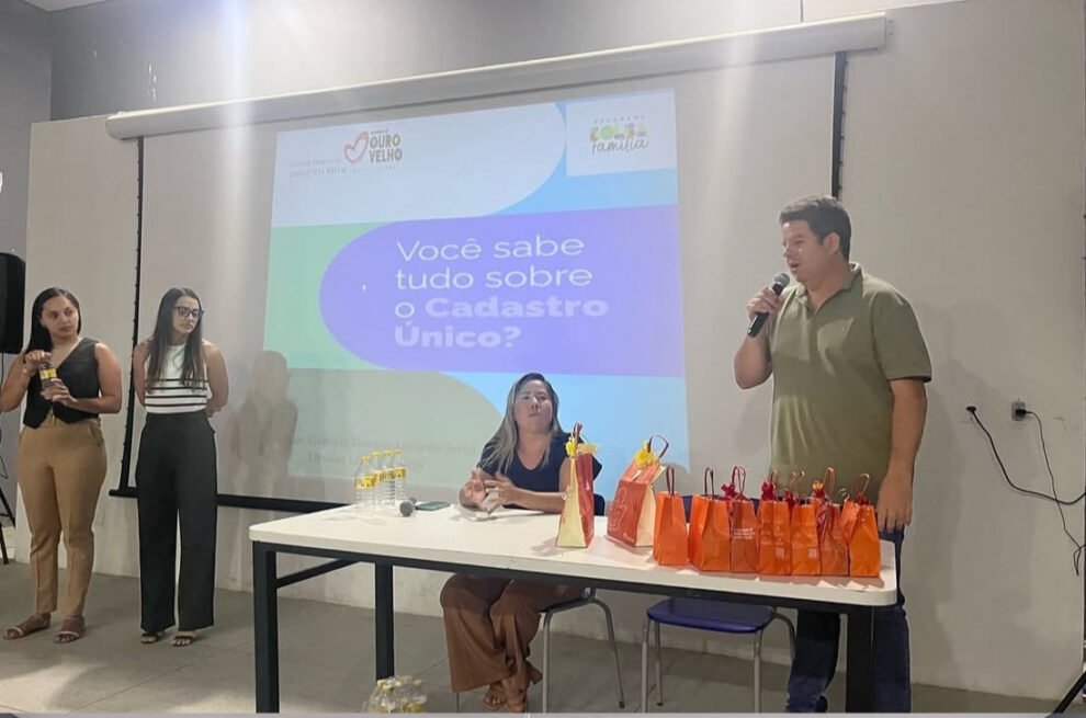 prefeitura-de-ouro-velho-realiza-encontro-com-beneficiarios-do-bolsa-familia