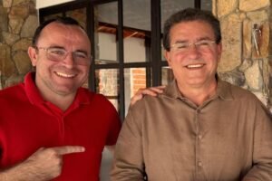 prefeito-anuncia-novo-onibus-para-o-tfd-em-santa-cruz-da-baixa-verde