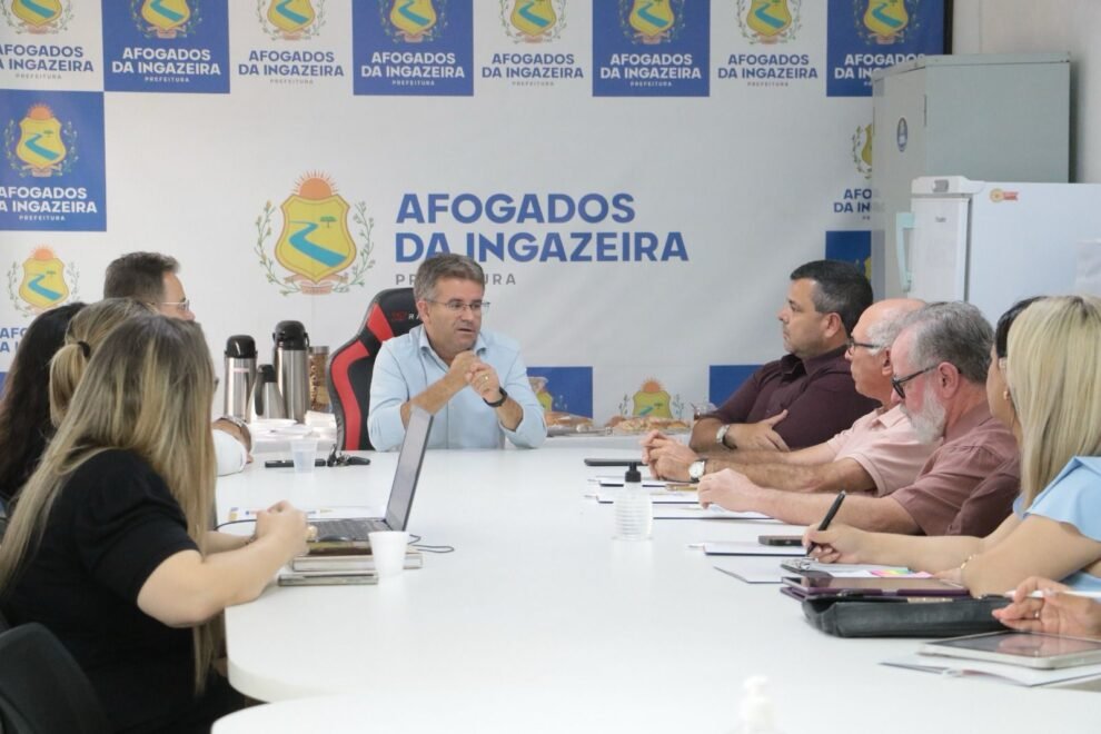 gestores-de-gravata-vieram-a-afogados-conhecer-sucesso-da-feira-de-empreendedorismo