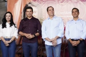 paulo-camara-cumpre-agenda-em-tabira,-inaugura-unidade-do-crediamigo-e-atrai-legiao-de-prefeitos