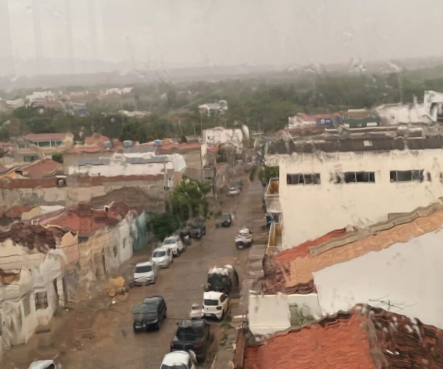 inmet-alerta-para-chuvas-intensas-em-st-e-mais-23-cidades-de-pe