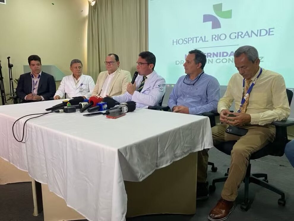 bolsonaro-deixa-hospital-em-natal-e-segue-para-brasilia,-onde-deve-passar-por-cirurgia