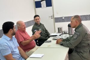 prefeito-de-iguaracy-discute-seguranca-publica-com-comandante-do-23o-bpm