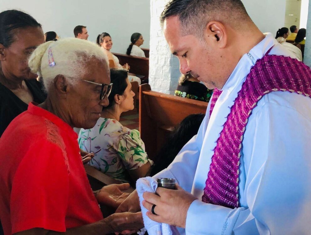 carnaiba:-fieis-celebram-a-“missa-dos-enfermos”-dentro-da-programacao-da-semana-santa