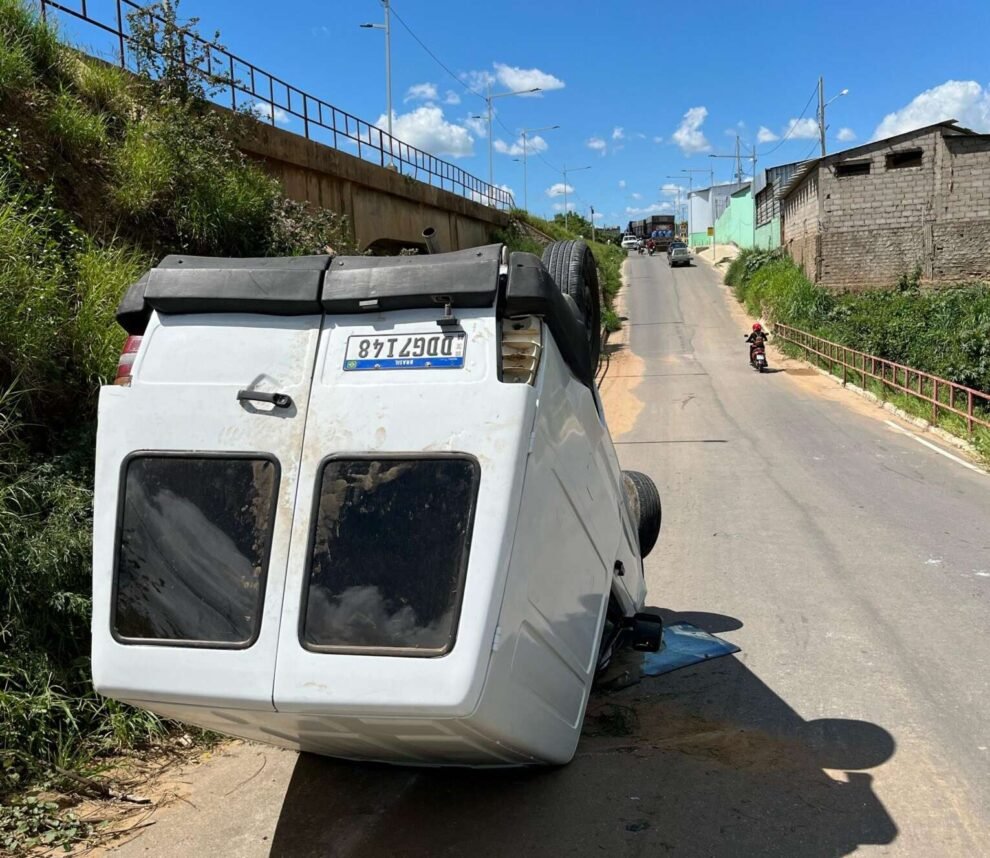 motorista-fica-ferido-apos-capotamento-em-serra-talhada