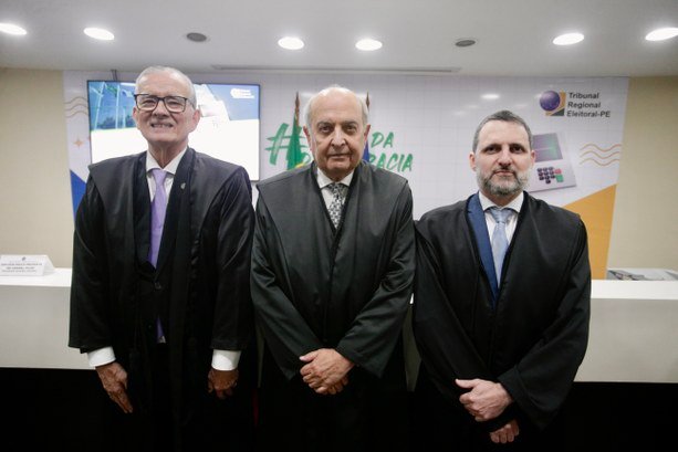 tre-pe-empossa-novos-membros-e-muda-composicao