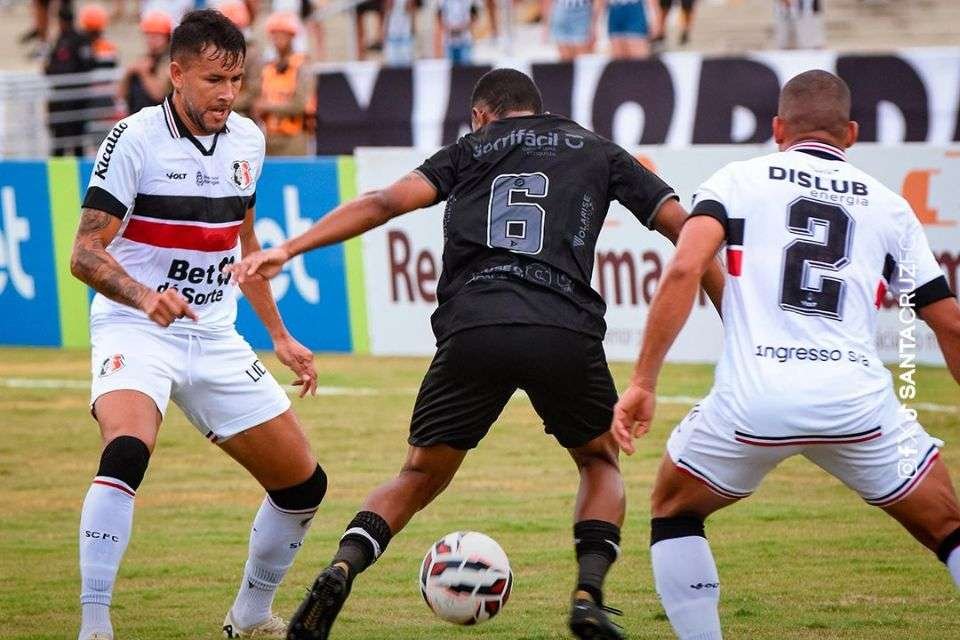 na-estreia-da-serie-d,-santa-cruz-larga-com-vitoria-suada-sobre-o-treze-pb-no-amigao