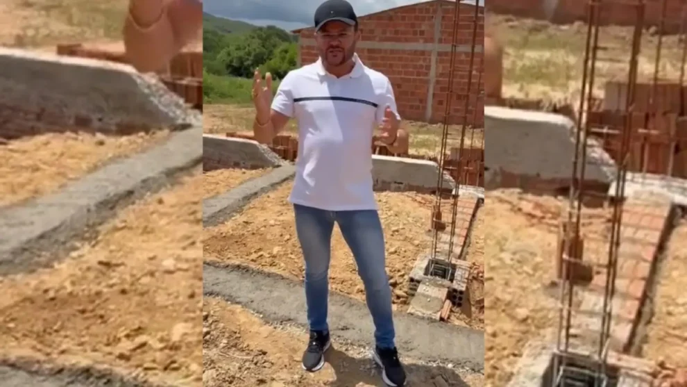 prefeito-coco-de-odalio-acompanha-o-inicio-das-obras-da-quadra-poliesportiva-no-povoado-jurema