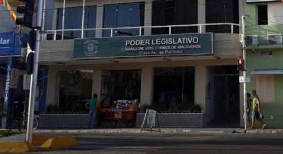 camara-de-arcoverde-decreta-luto-oficial-de-sete-dias-pelo-falecimento-do-papa-francisco