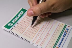 25-apostas-do-interior-de-pe-acertam-na-mega-sena
