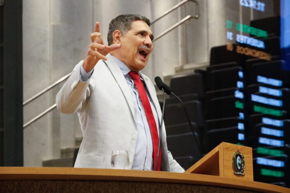 joao-paulo-destaca-avancos-da-frente-parlamentar-da-cannabis 