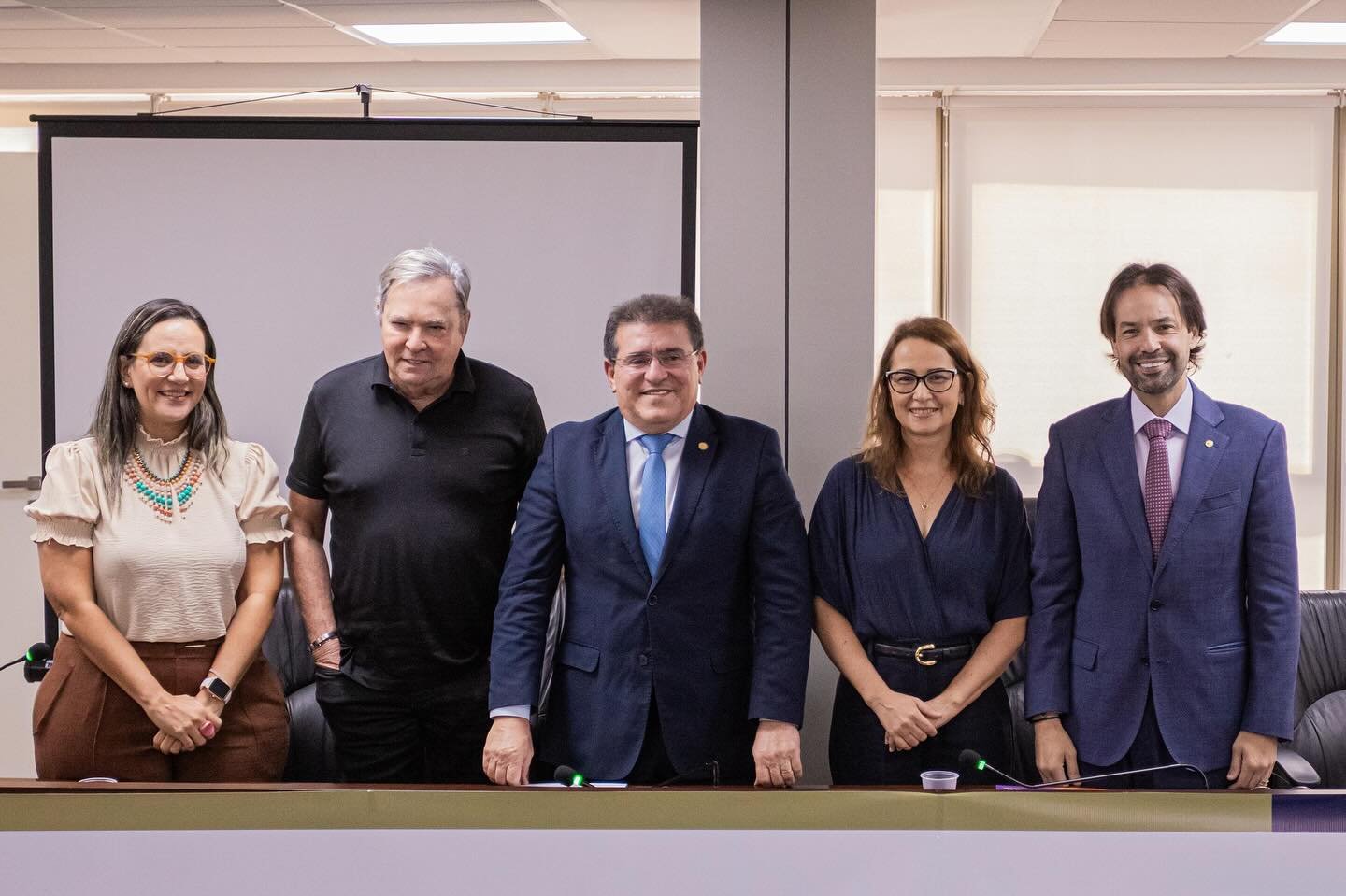 luciano-duque-lidera-debate-em-defesa-do-pequeno-empreendedor-em-pe