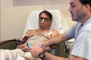 bolsonaro-vai-passar-por-novos-exames-apos-‘piora-clinica’,-diz-boletim-medico