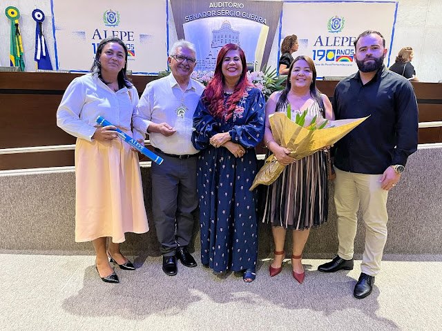 quixaba-e-contemplada-com-o-premio-prefeitura-amiga-da-mulher-2025