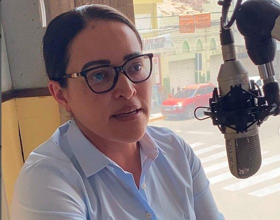 coluna-aponta:-gestao-de-pollyana-deve-focar-no-presente-e-esquecer-angelo