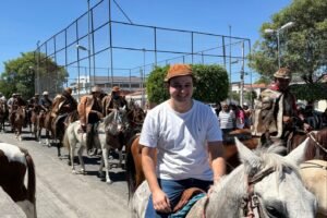 manoel-enfermeiro-diz-que-dr.-breno-‘tem-sangue-para-politica’-e-se-empolga