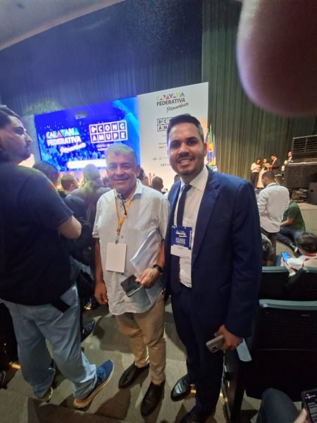 prefeito-de-santa-terezinha-participa-do-congresso-da-amupe.