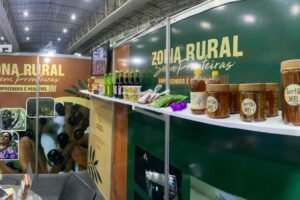 prefeitura-de-afogados-expos-produtos-da-agricultura-familiar-em-congresso-da-amupe 