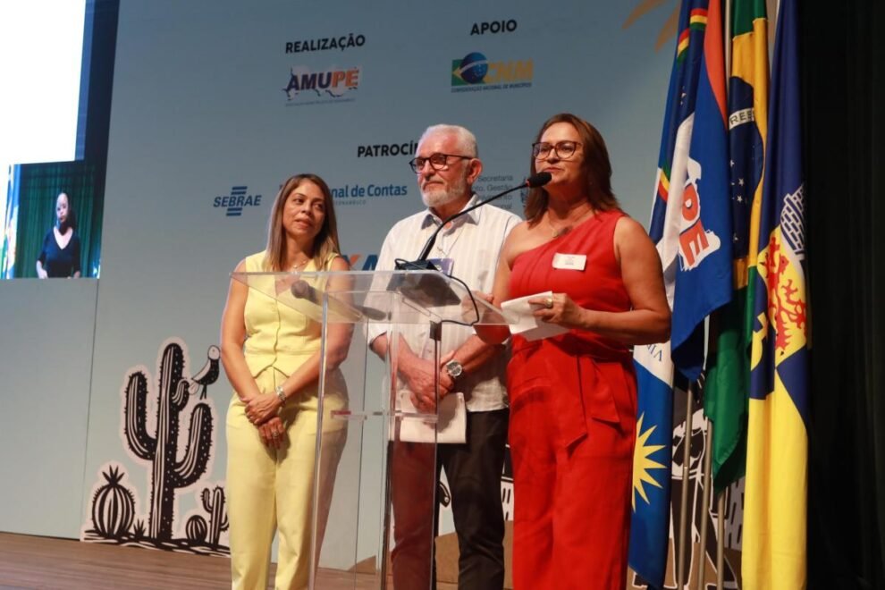 serra-talhada-apresenta-projetos-como-boas-praticas-no-8o-congresso-da-amupe