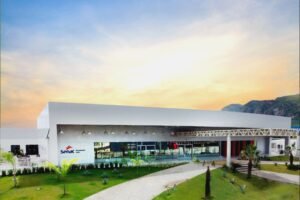 duque-homenageia-upe,-filarmonica-e-cabras-de-lampiao-em-solenidade-no-senac