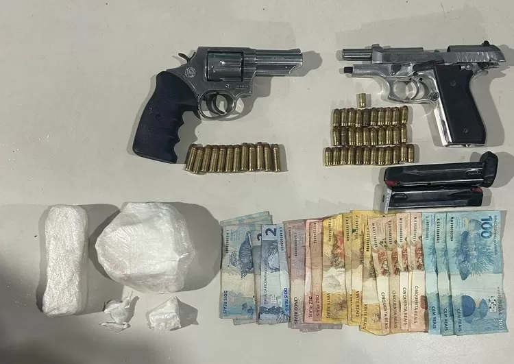 homem-e-preso-em-flagrante-com-muita-municao,-armas-e-drogas-em-st
