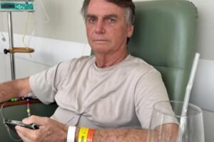 bolsonaro-diz-que-tera-alta-neste-domingo