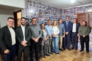 prefeito-de-flores-celebra-inauguracao-de-pav-da-receita-federal-no-municipio