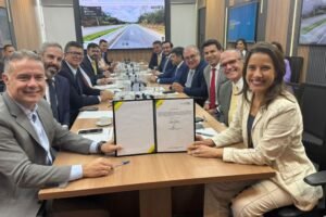 raquel-lyra-e-renan-filho-assinam-ordem-de-servico-para-revitalizacao-da-br-232