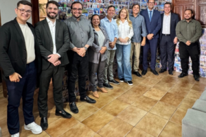 prefeito-de-flores-celebra-inauguracao-de-pav-da-receita-federal-no-municipio