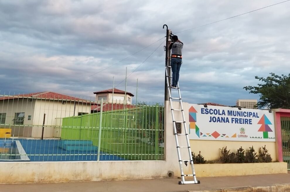 cameras-de-seguranca-sao-instaladas-em-pontos-estrategicos-de-carnaiba
