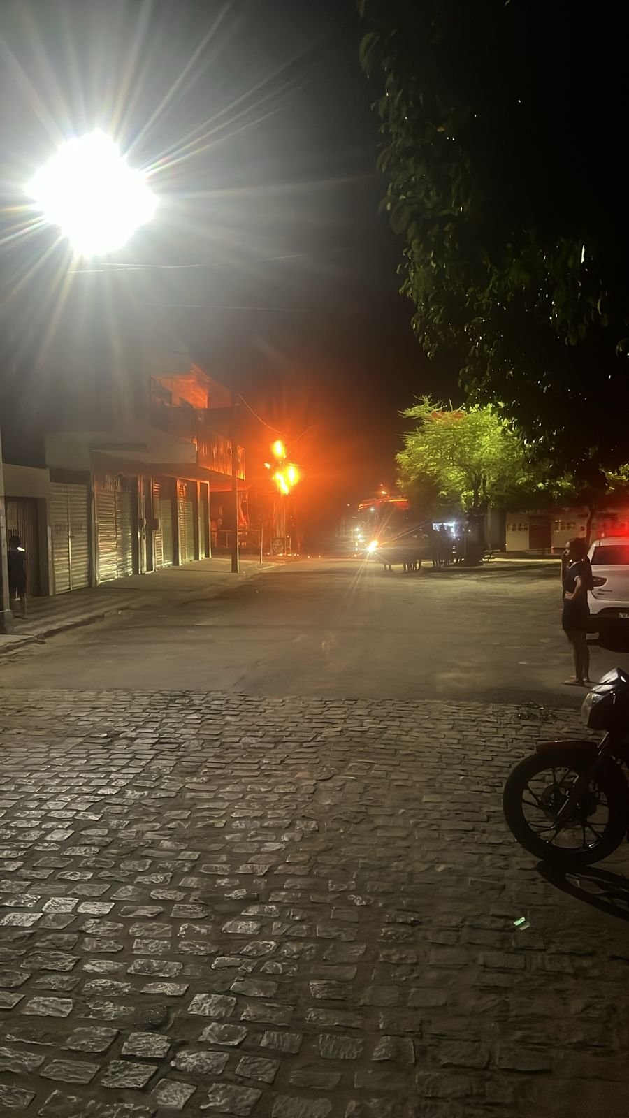incendio-e-estrondo-em-poste-assustam-moradores-em-serra-talhada