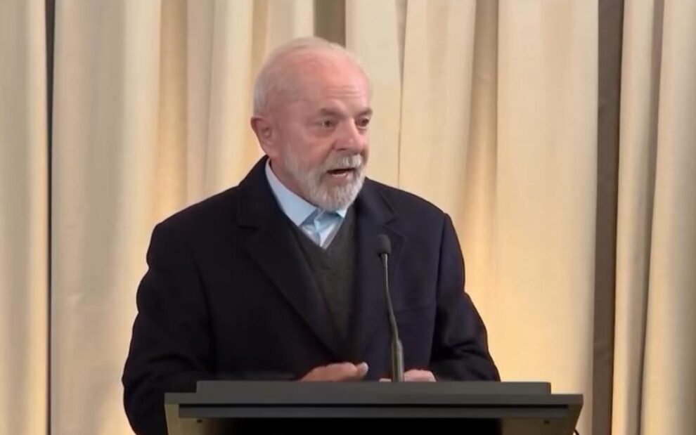 “vamos-descobrir-quem-assaltou-o-bolso-dos-aposentados-e-pensionistas”,-diz-lula-na-russia