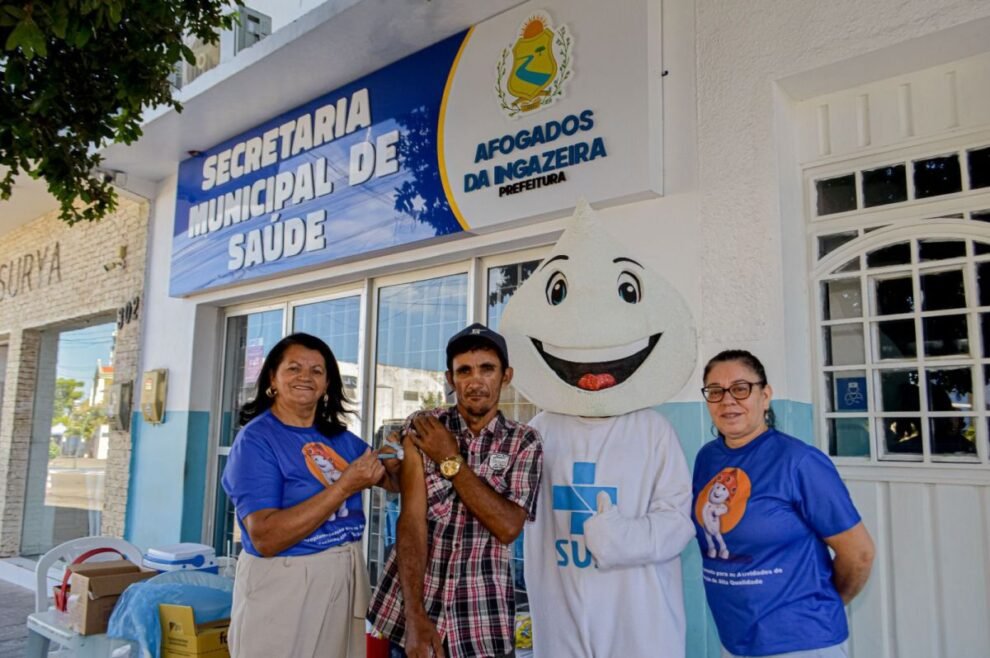 prefeitura-de-afogados-promoveu-dia-d-de-vacinacao-contra-a-influenza