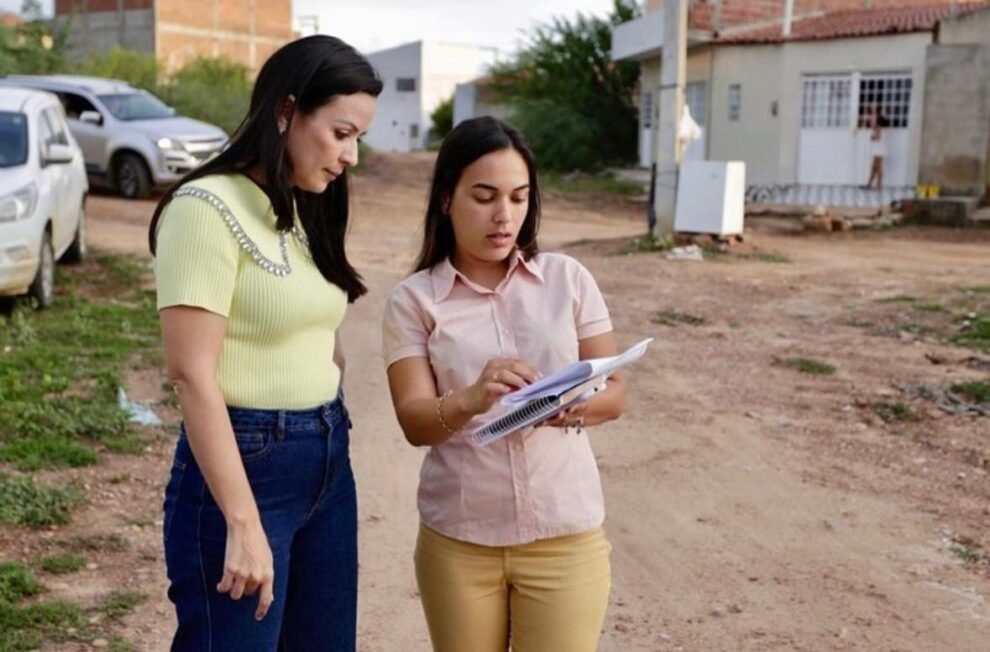 gabriella-pereira,-a-jovem-secretaria-que-comanda-as-obras-de-serra-talhada