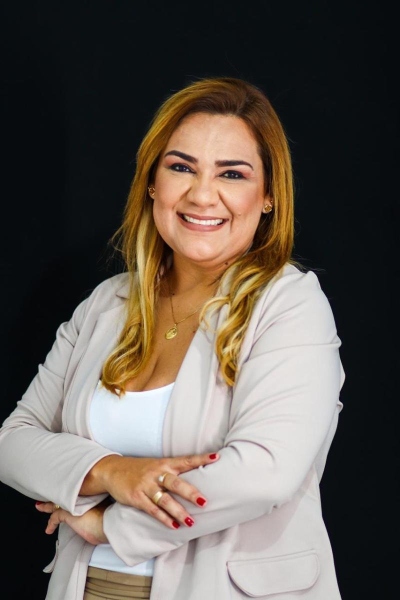 nelly-diz-que-legislacao-acoberta-suas-atividades-como-odontologa-e-vereadora.-“tranquila”