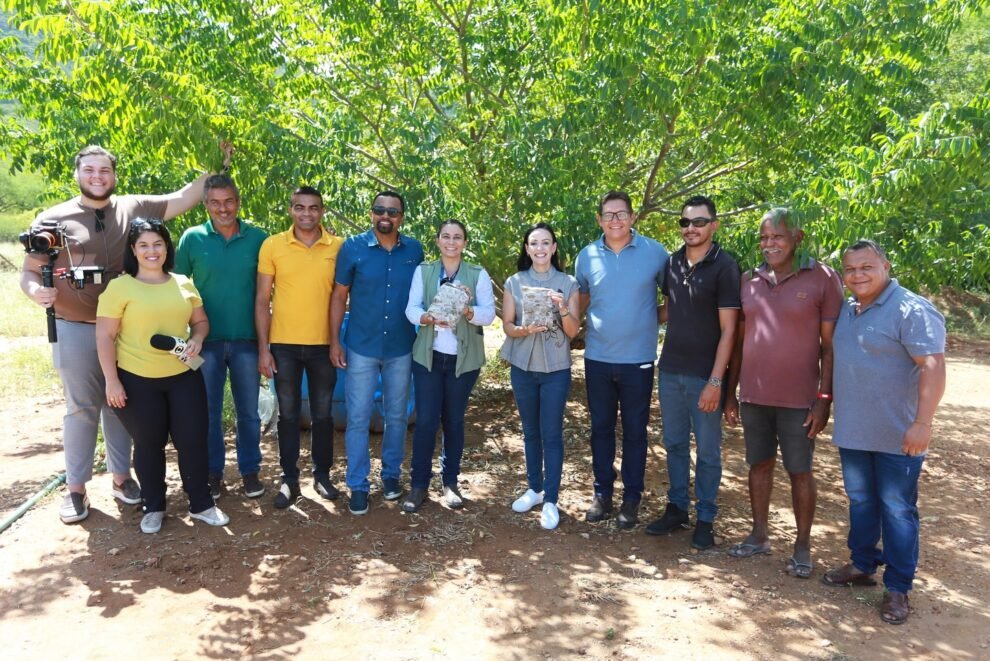 serra-talhada-vira-referencia-na-criacao-de-camarao-e-marcia-comemora