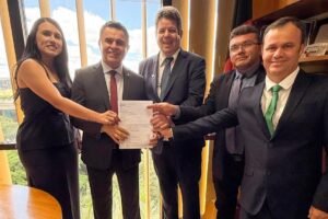 prefeito-de-ouro-velho-anuncia-novos-investimentos-apos-reuniao-com-deputado-wilson-santiago