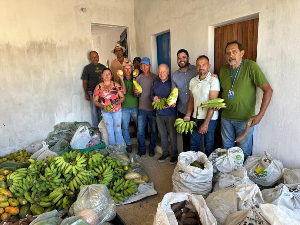prefeito-de-iguaracy-visita-escritorio-do-ipa-e-acompanha-funcionamento-do-paa