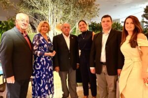 prefeito-de-gravata-marca-presenca-em-festa-de-90-anos-do-grupo-jcpm-e-fortalece-lacos-politicos