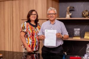 quixaba:-ze-pretinho-adere-programa-“prefeito-amigo-da-crianca”